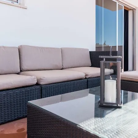 Apartment Lovelystay - Spacious In - Balcony And Bbq