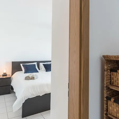 דירה Lovelystay - Spacious In - Balcony And Bbq *