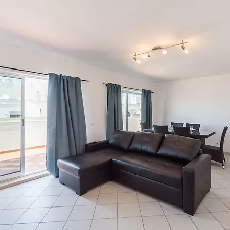 דירה Lovelystay - Spacious In - Balcony And Bbq *