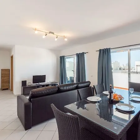 דירה Lovelystay - Spacious In - Balcony And Bbq